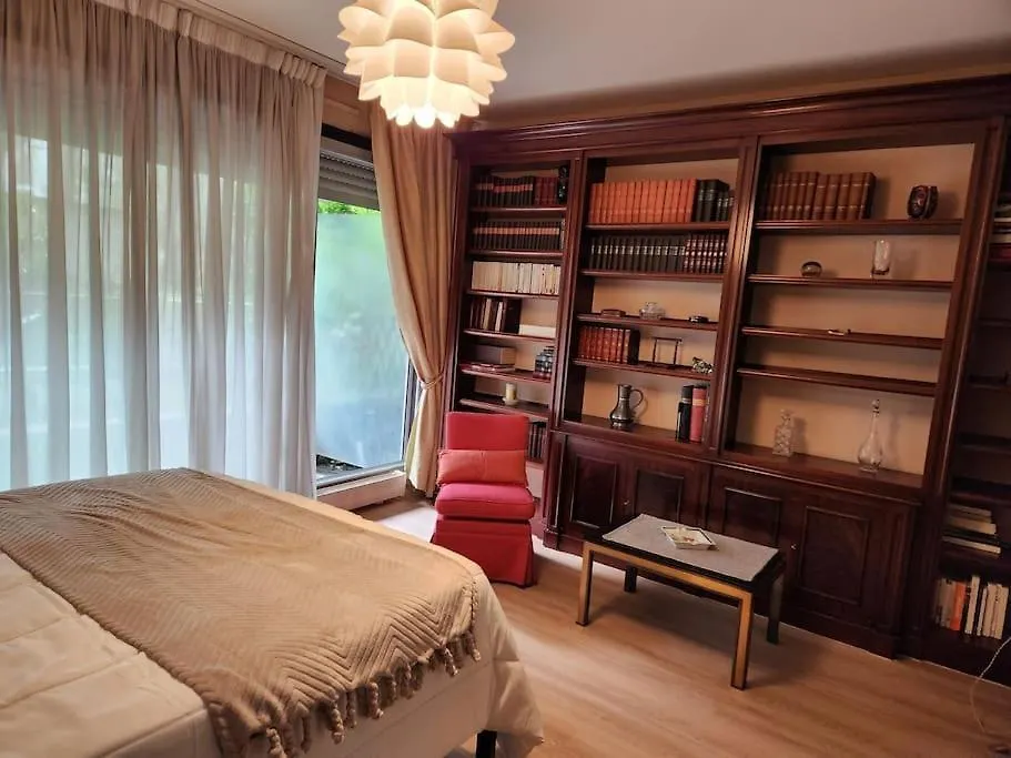 Tour Eiffel Duplex Apartment *